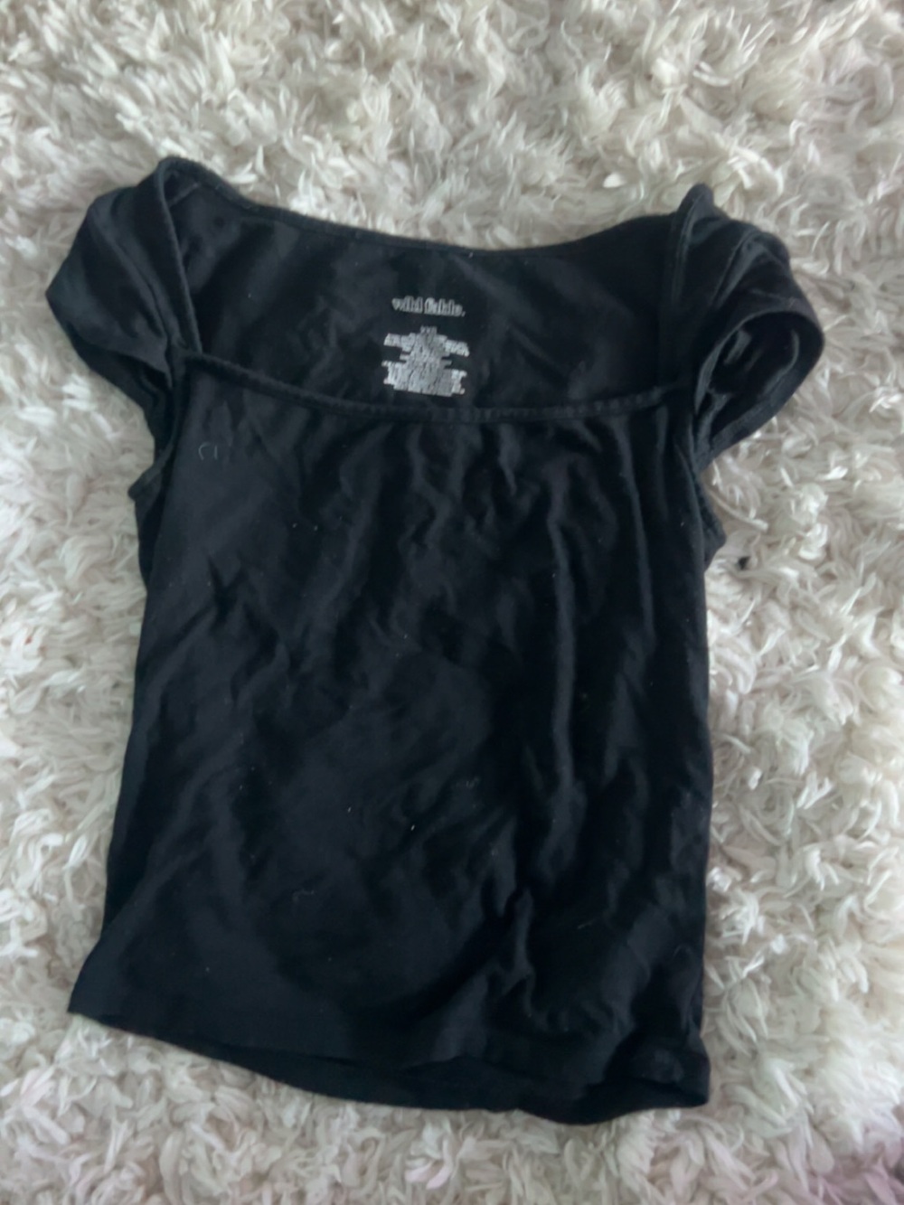 wild fable Black Short Sleeve Scoop Neck Tee